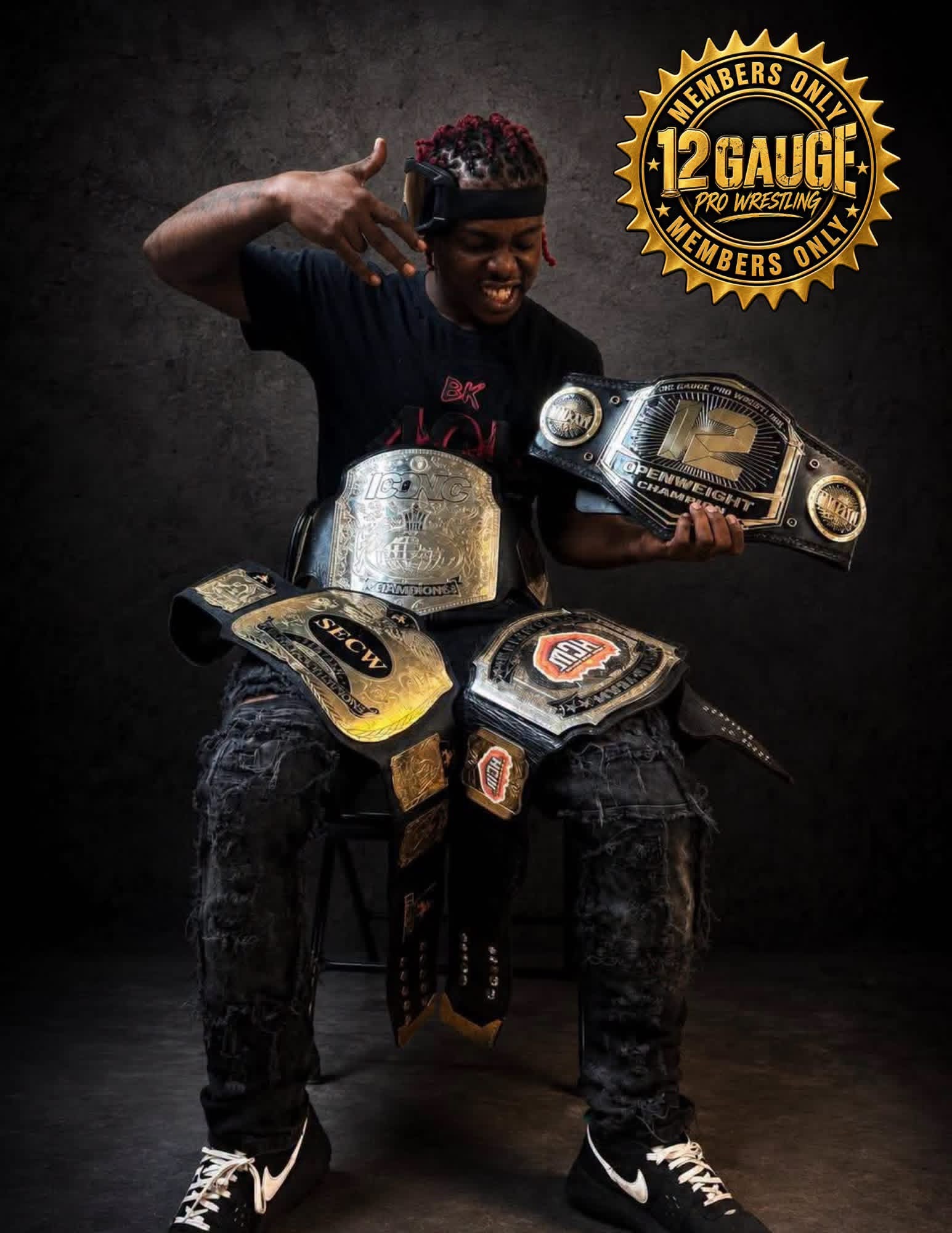 BK Bennett holding the 12 Gauge Openweight Championship