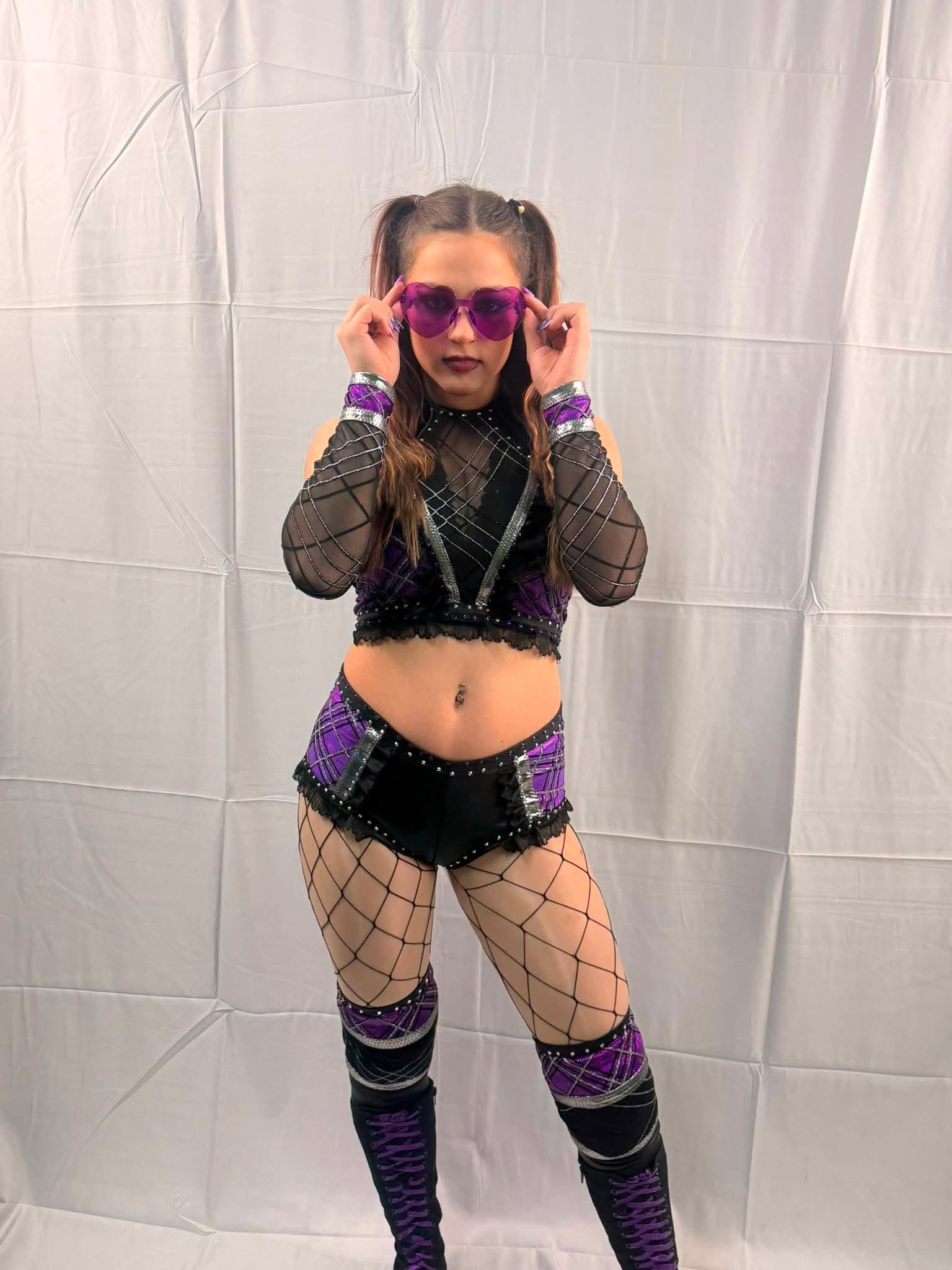 Roxxi Redd of the 12 Gauge Diamond Division